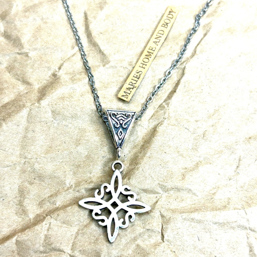 Necklace Witchs Knot Historical Protection Symbol Sigil Jewelry